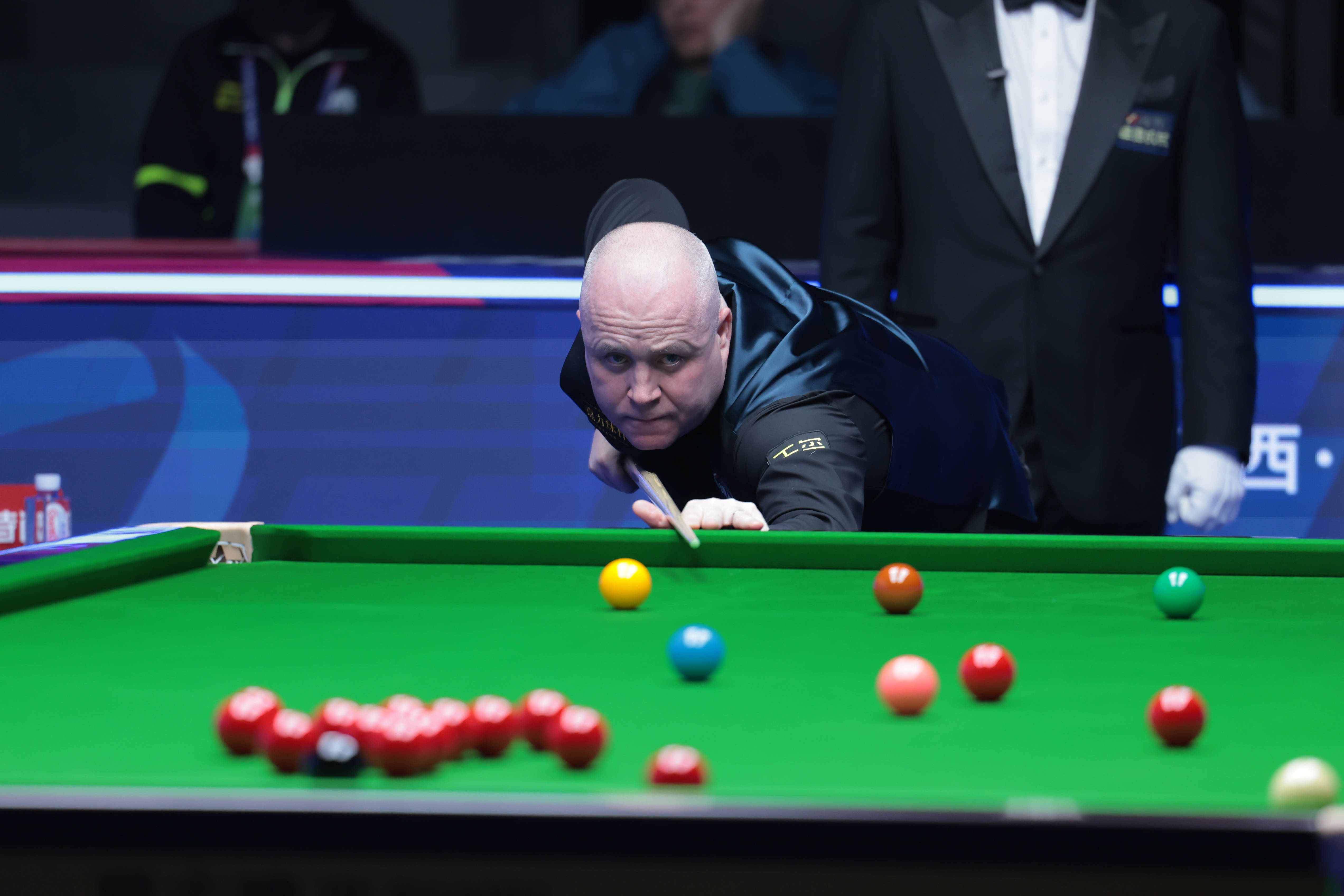 更展示了他 更展示了他