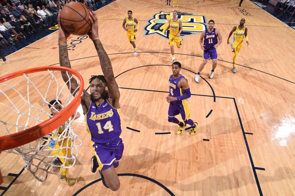 决胜时刻的关键攻防！湖人深陷两难，东契奇成为决定性因素.